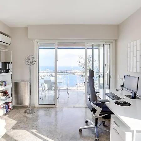 Les Caravelles Apartment *